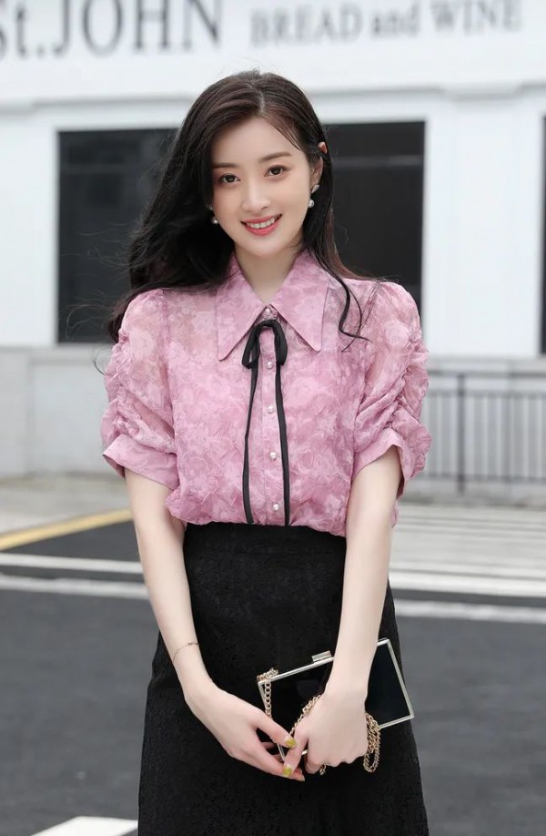 秋水伊人| 不失女人味的通勤粉色系,搞定你的约会衣橱