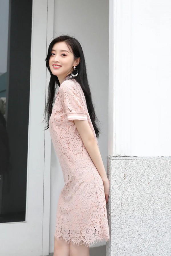 秋水伊人| 不失女人味的通勤粉色系,搞定你的约会衣橱