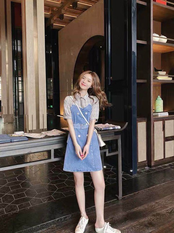 夏装搭配:牛仔连衣裙穿搭