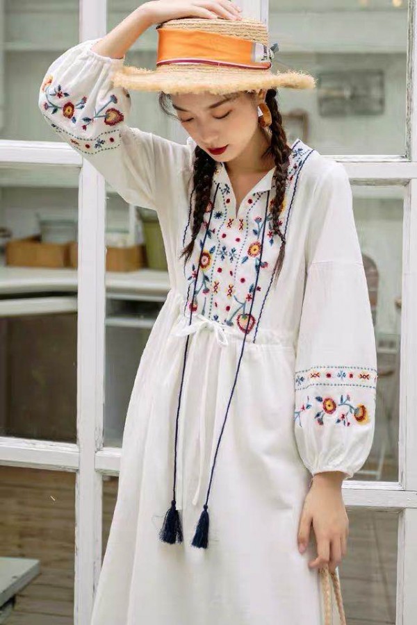 刚流行的民族风连衣裙 显瘦又很有文艺范