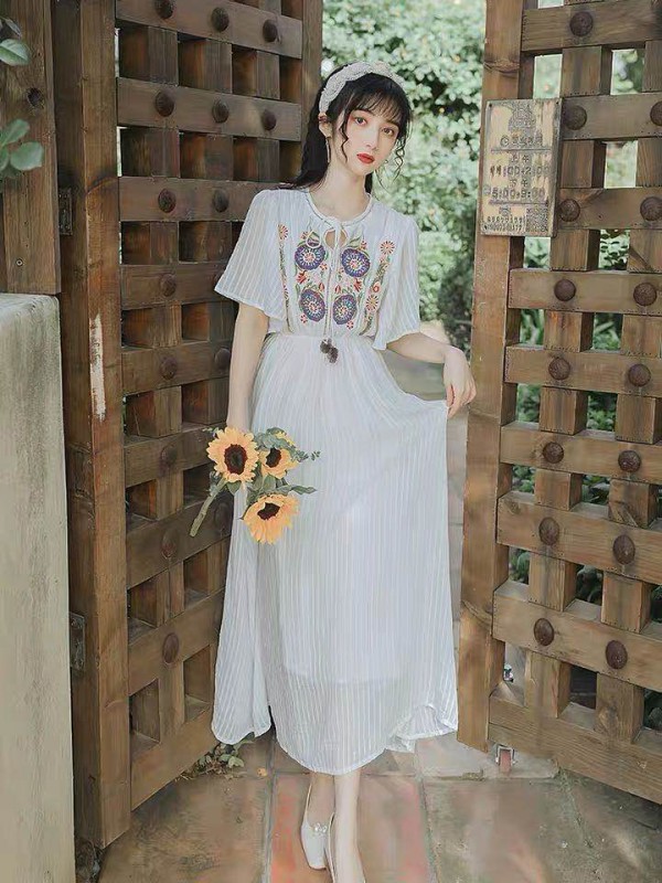 民族风连衣裙搭配 教你怎么做气质女神