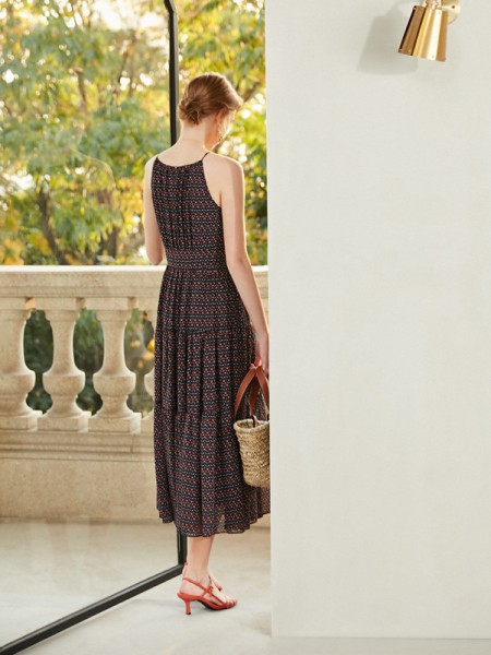 优雅职业装穿搭 茜可可女装带你了解