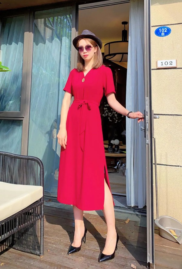 连衣裙向完美夏天Say Hi  你的优雅知性风