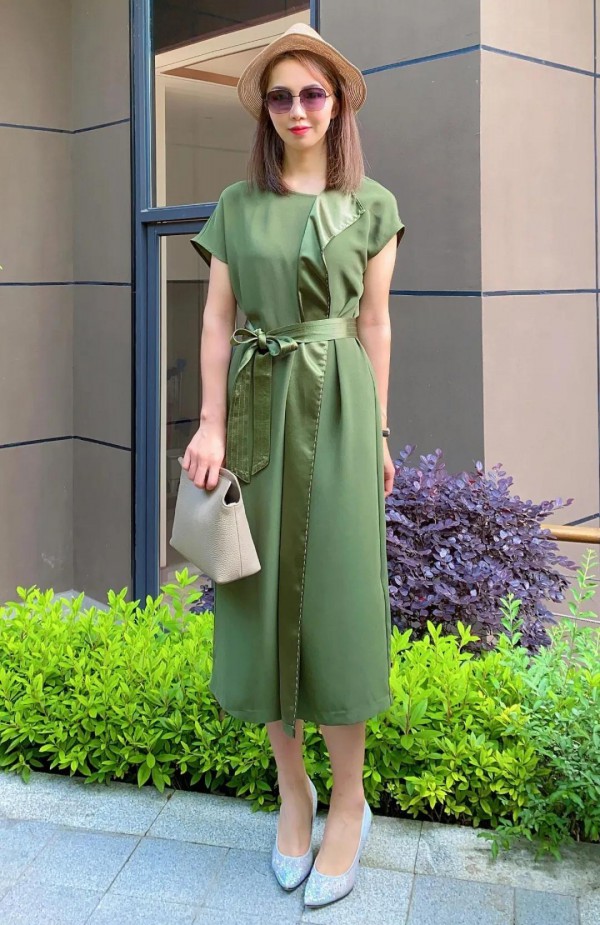 连衣裙向完美夏天Say Hi  你的优雅知性风