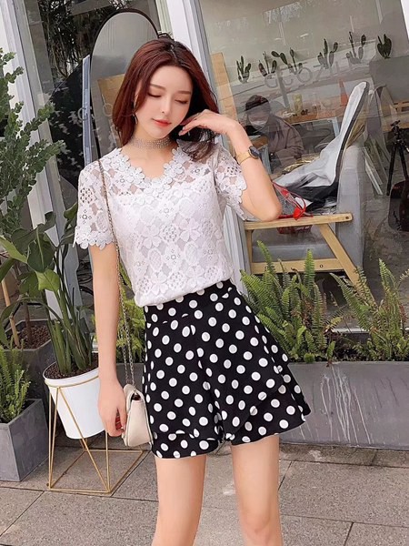 夏季清凉舒适搭配 原来这样穿也可以