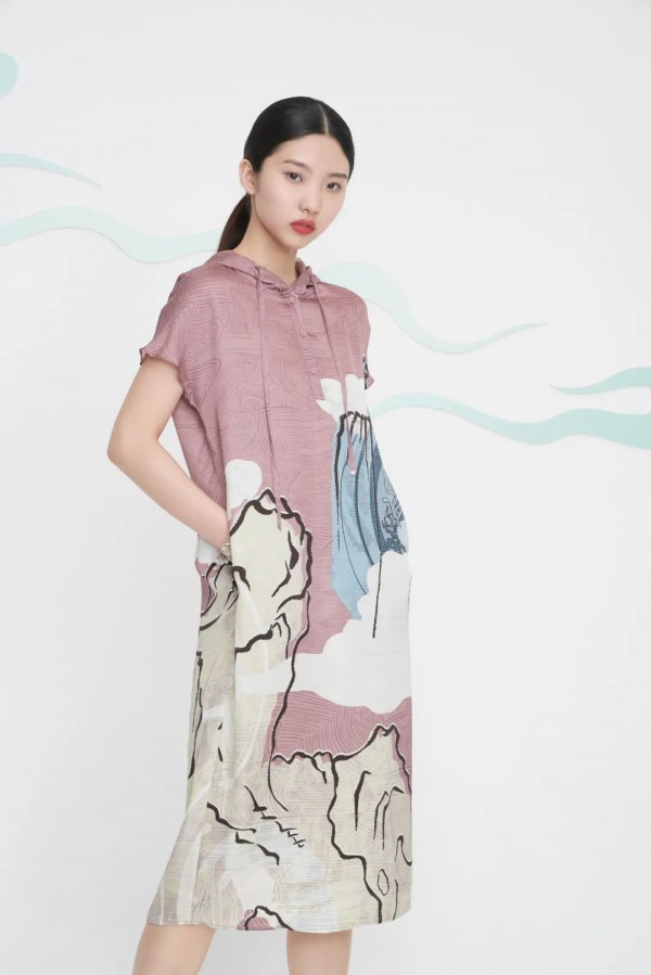 迪凯艺术女装上新 米兰时装周系列——瑰丽敦煌