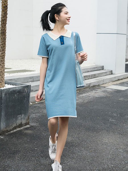 休闲慵懒搭 爱马丁教你怎么穿