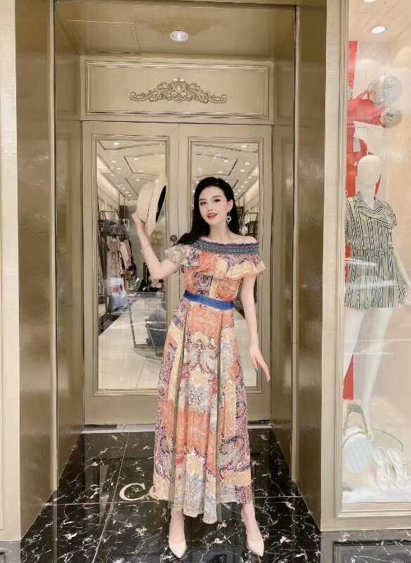 走出职场穿搭雷区 演绎你的职场美人计!