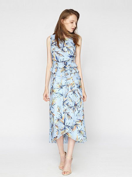 女装品牌加盟选择怡琇  高品质更值得信赖