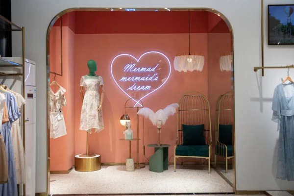MERMAID女装全新六代形象“网红化社交体验空间”问世
