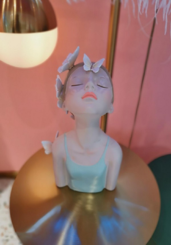 MERMAID女装全新六代形象“网红化社交体验空间”问世