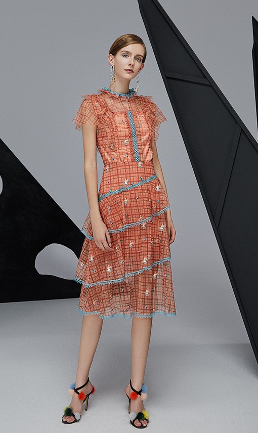 DILI迪骊新贵女装新品 藏在颜色里的十亿少女梦