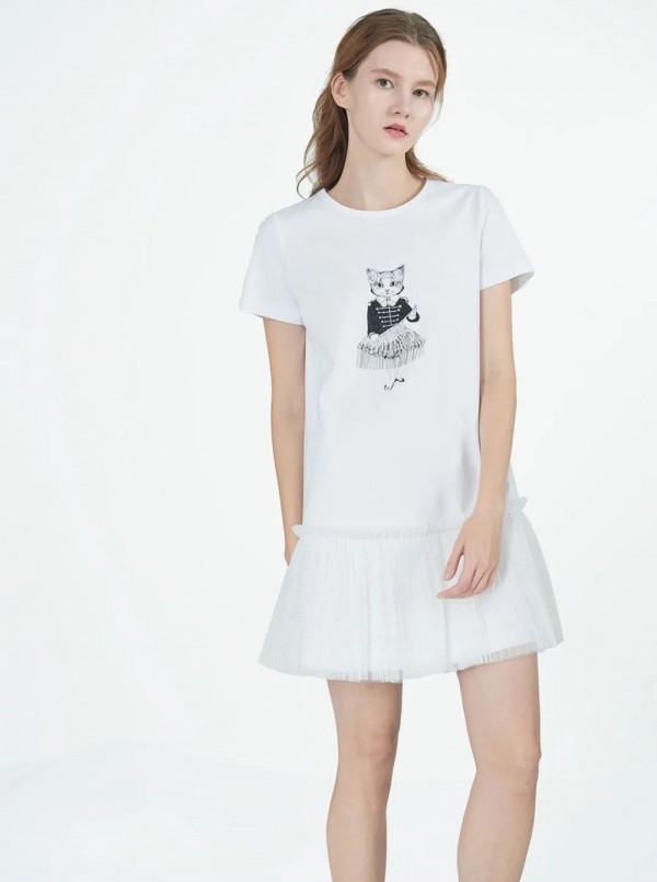 AIVEI品牌手绘风T恤上市 短款T恤穿出高腰线