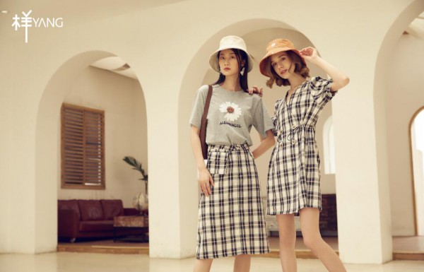 YANG样女装 | 时尚定义革新者 打造专属于你的时尚风格