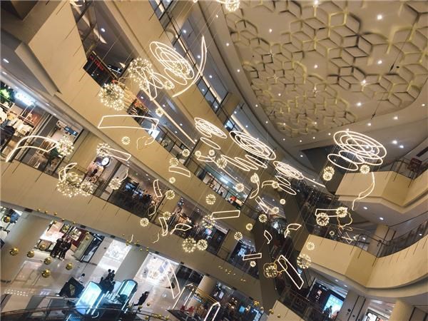 由于疫情美国经济骤然停 零售业凛冬已至?