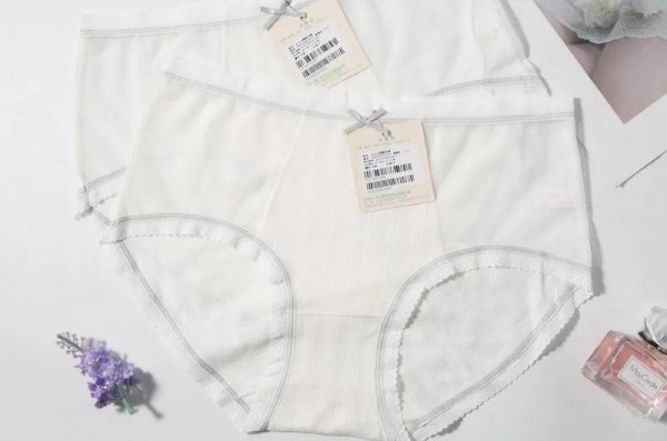 港莎内衣夏日上新 精致女生必备