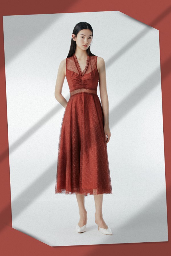 参加盛宴party穿什么衣服有气质 MIGAINO给你精彩SHOW