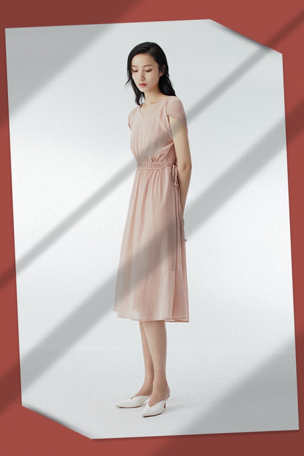 参加盛宴party穿什么衣服有气质 MIGAINO给你精彩SHOW