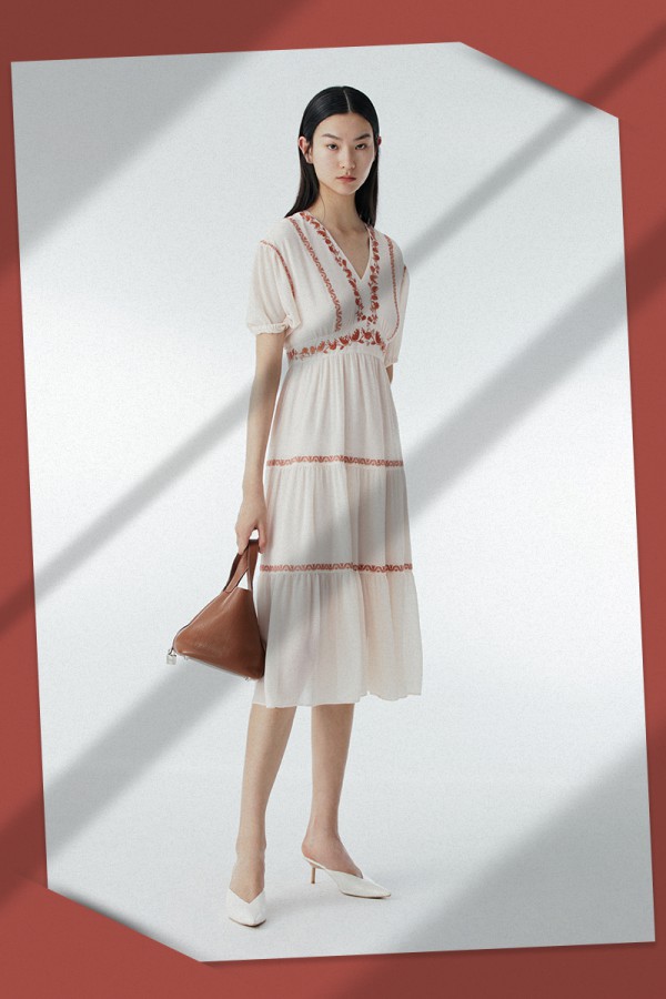 参加盛宴party穿什么衣服有气质 MIGAINO给你精彩SHOW