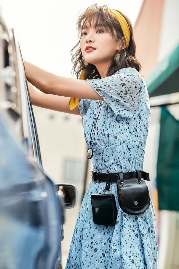 糖水冰棍,冰镇西瓜,五颜六色的裙摆和摇摇晃晃的夏天