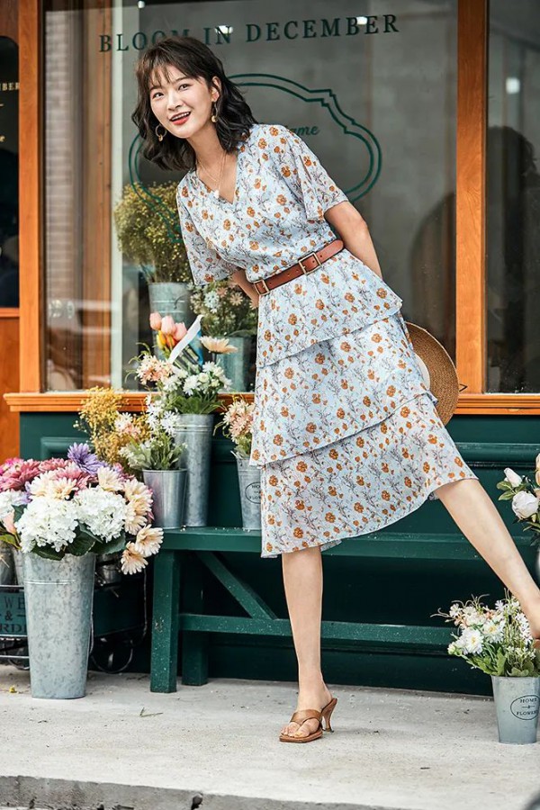 糖水冰棍,冰镇西瓜,五颜六色的裙摆和摇摇晃晃的夏天