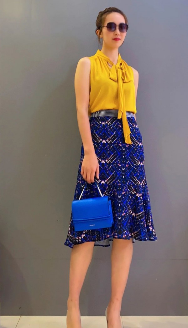 会颜色搭配的女孩 不需要流行单品