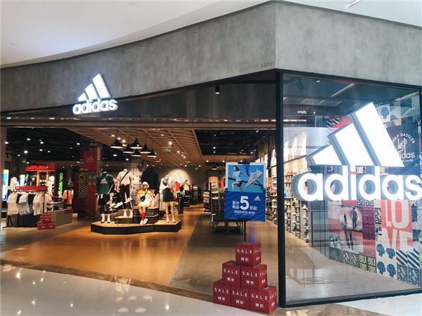 中国球鞋二级市场早已呈现火爆之势 Z世代脚下疯狂的炒鞋与潮流电商