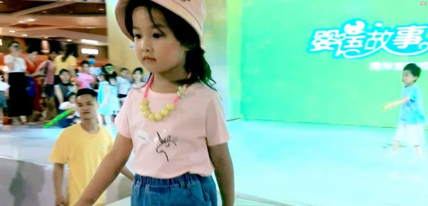 卡贝鱼携手清远婴语故事童装走秀活动取得圆满成功!