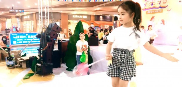 卡贝鱼携手清远婴语故事童装走秀活动取得圆满成功!