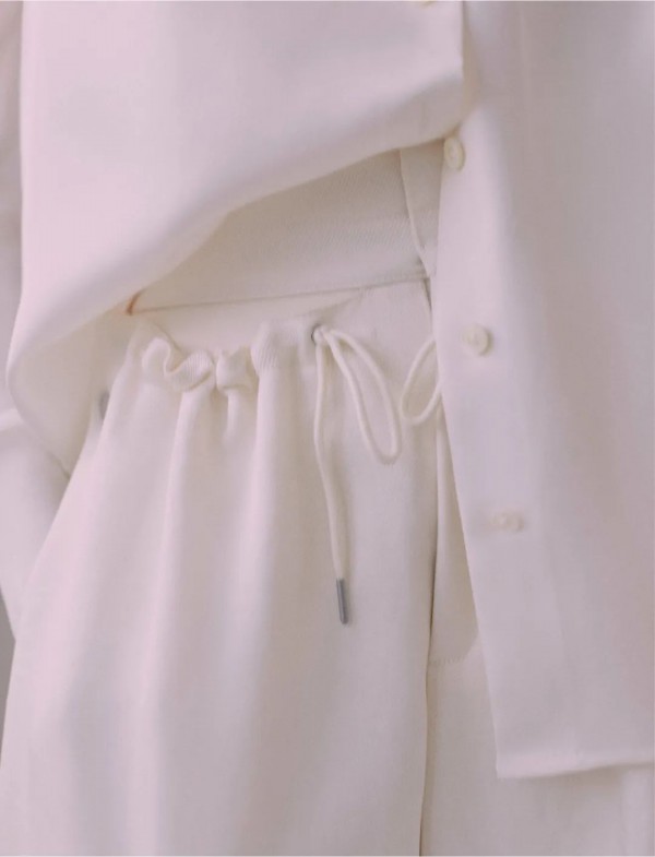 OVV品牌女装新款上市 炎夏唯有米色最解腻