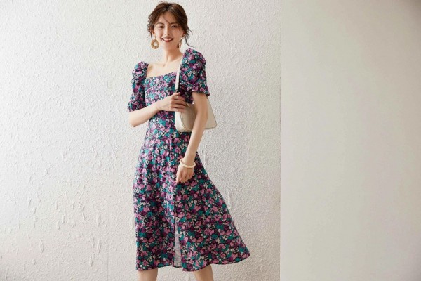 今夏最in的绝美“碎花裙” 时髦百搭还很显瘦