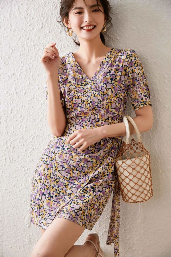 今夏最in的绝美“碎花裙” 时髦百搭还很显瘦