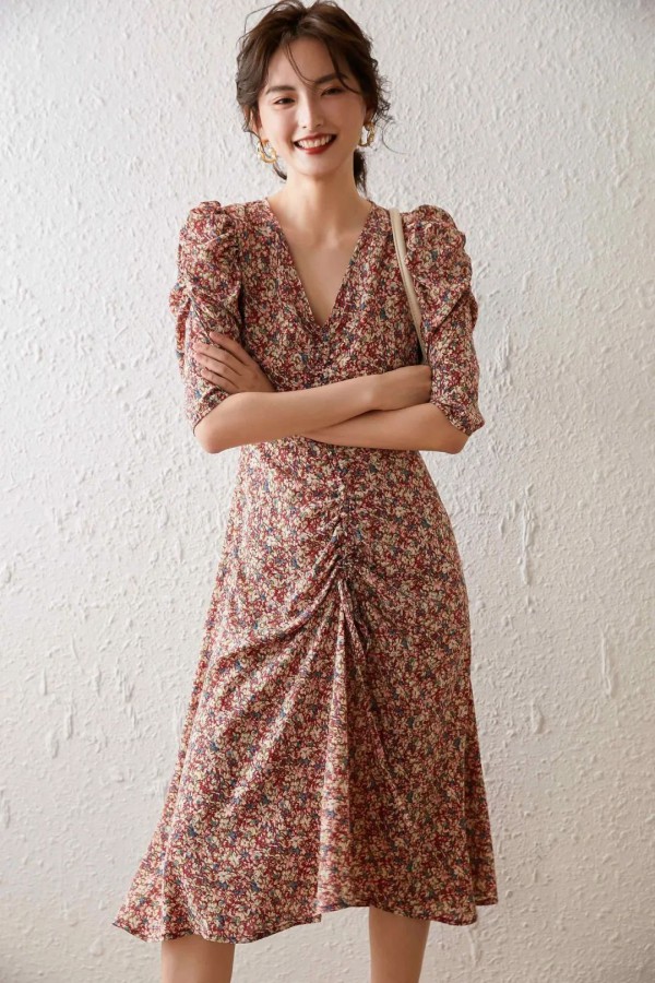 今夏最in的绝美“碎花裙” 时髦百搭还很显瘦