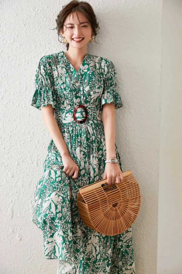 今夏最in的绝美“碎花裙” 时髦百搭还很显瘦