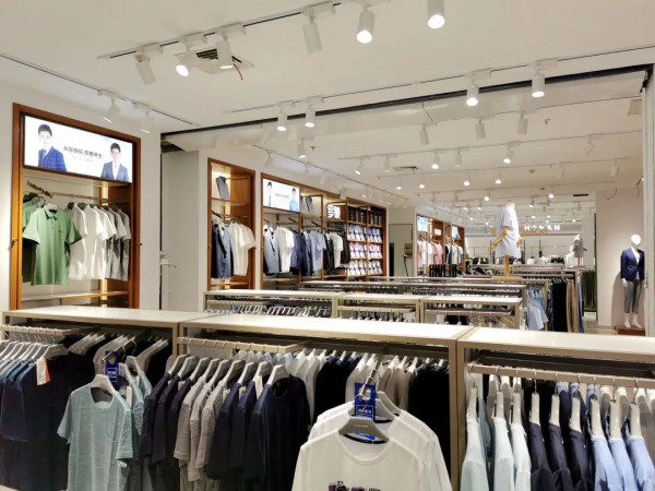 罗蒙新零售安徽滁州琅琊区白云商厦店盛大开业