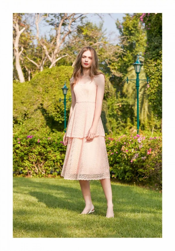 平肩和溜肩哪种好区别在哪 宽肩,窄肩可以穿露肩装吗