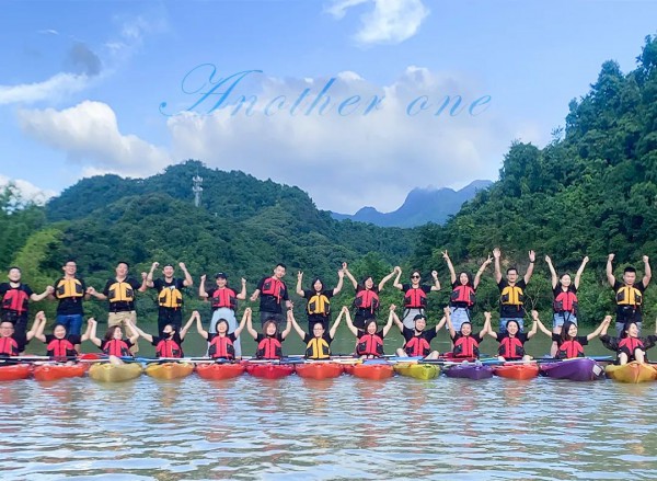 明媚暖阳 盛夏轻旅 ANOTHER ONE遇见夏天 遇见你