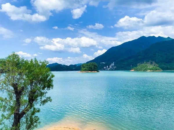 明媚暖阳 盛夏轻旅 ANOTHER ONE遇见夏天 遇见你