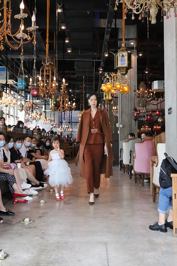 卡索女装2020秋冬新品发布会火热进行中