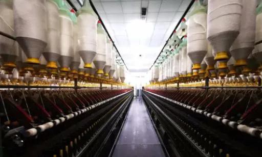 制造业形势严峻 台湾地区1300家工厂放无薪假