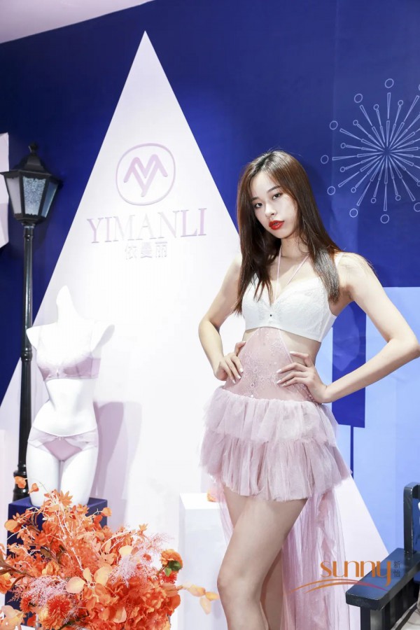 新怡集团深圳针博会直击 邀你来看带货女王的直播间