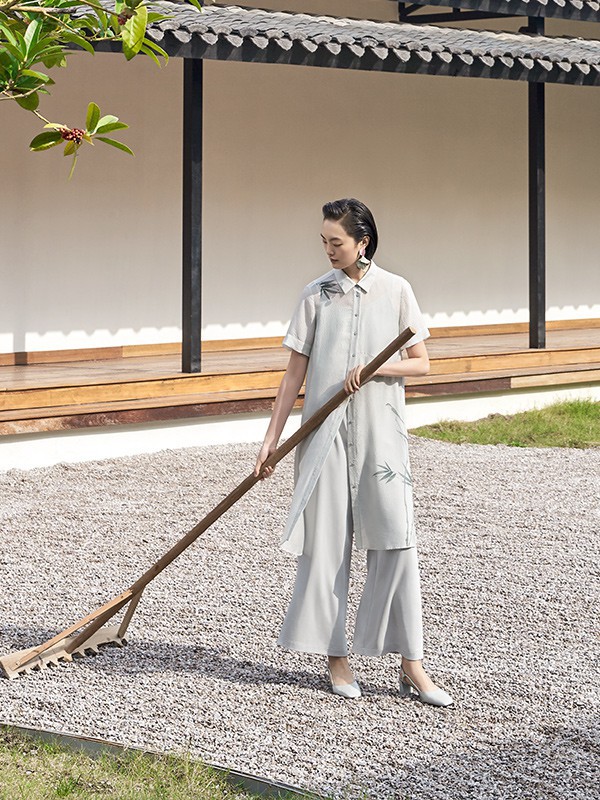 更具特点的中国风服饰  迪凯带你找寻自我