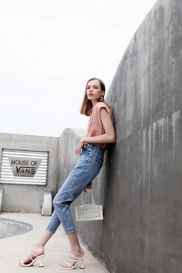 JMSO吉米赛欧女装新品 夏日里的一道风景