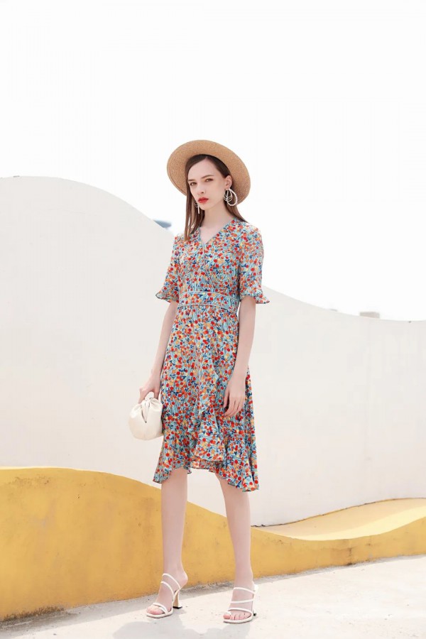 JMSO吉米赛欧女装新品 夏日里的一道风景