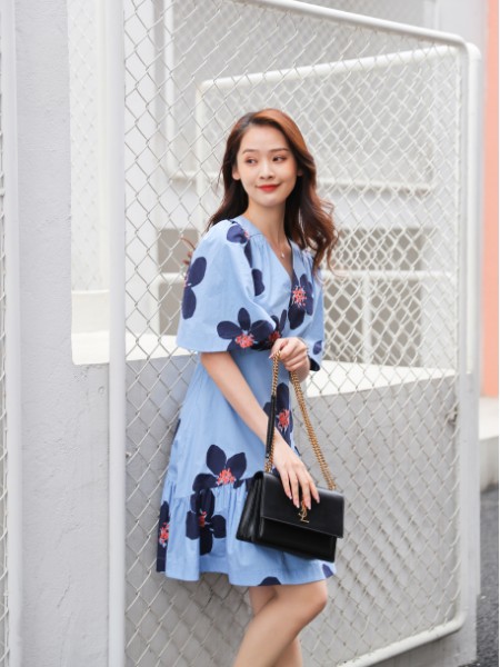 优雅连衣裙穿搭 蒂言女装呈现你的优雅