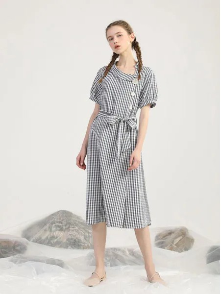 爱依莲:时尚新品上市 整个夏季和你浪漫