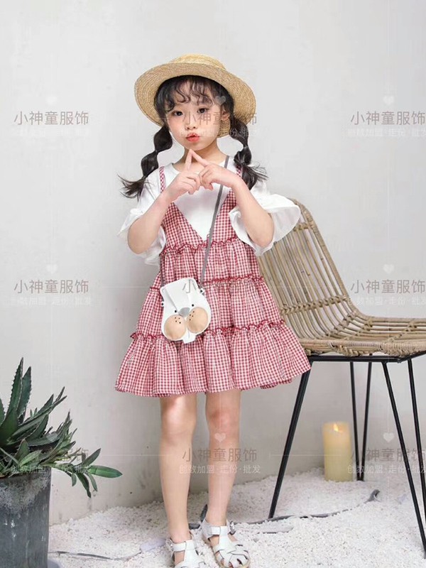 童装店装修应该注意哪些方面?小神童童装怎么样?