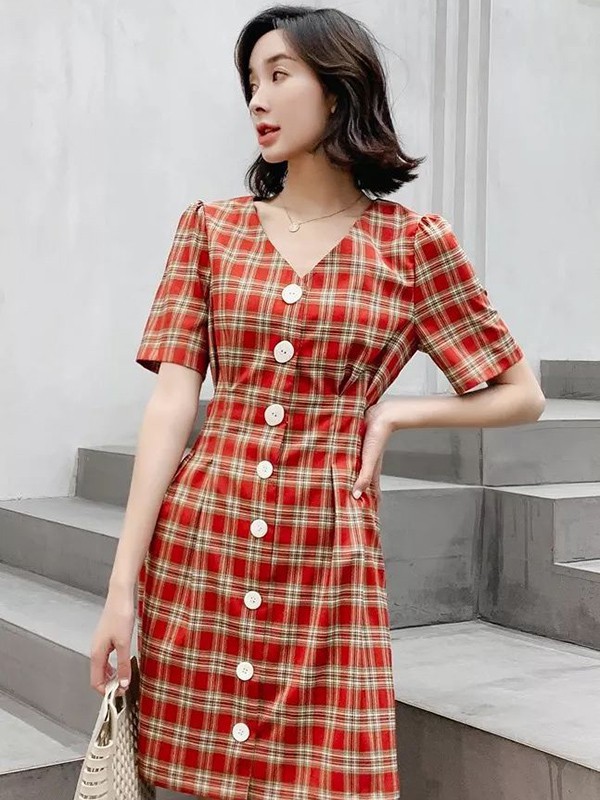 夏季流行穿搭 RT女装简单搭配抛开油腻