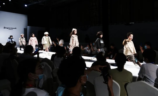 Sugarmark 2020冬+年装新品订货会完美收官