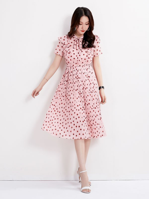 创业就选择女装加盟  爱依莲手把手教你开店